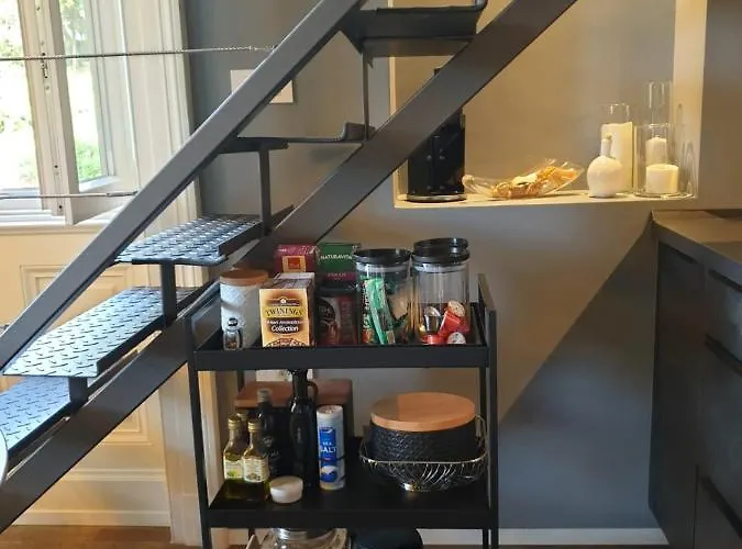 Sea Promenade - Center Apartment